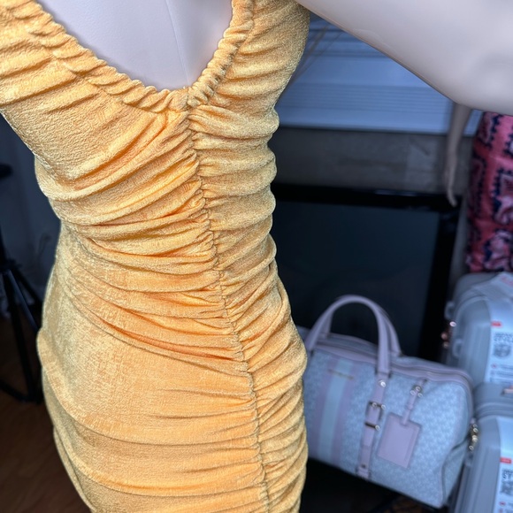 Dress - Picture 3 of 9